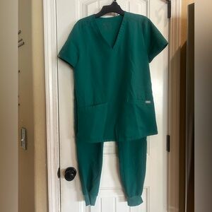 Figs Green Scrub Set